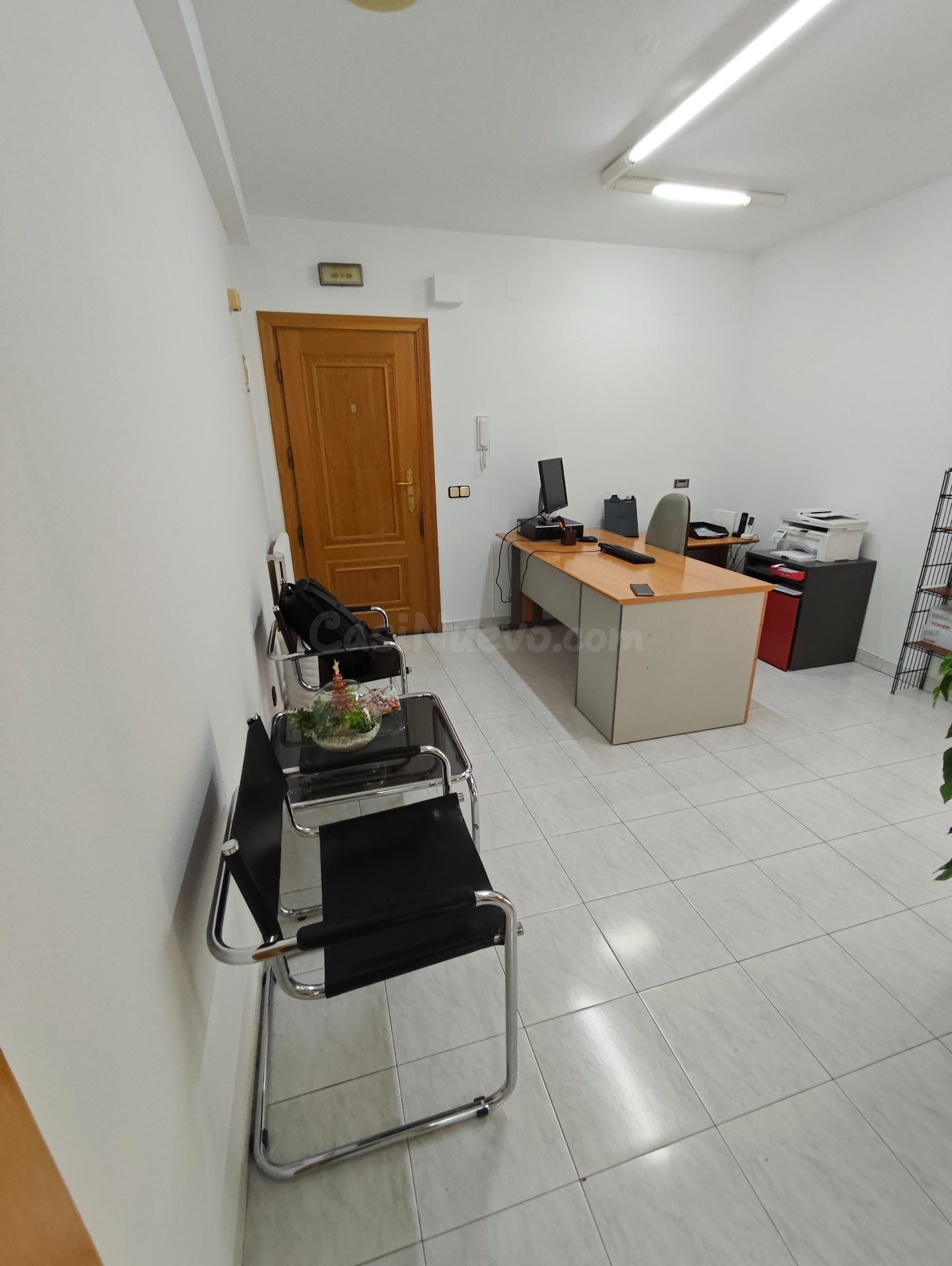Piso con terraza en el centro de Ponferrada - foto 3