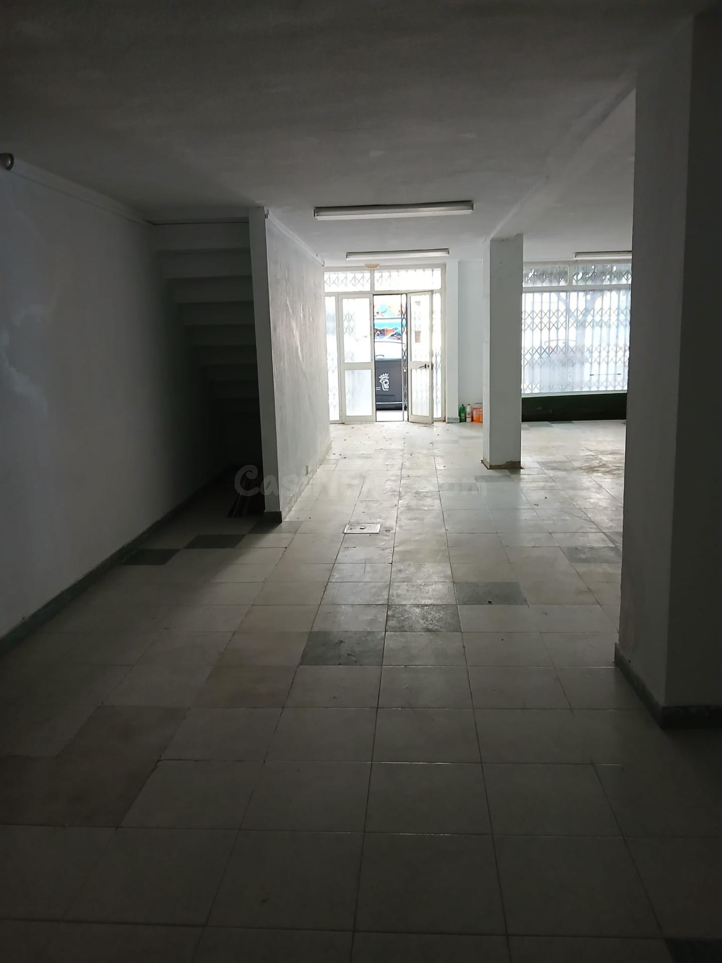 ALQUILER LOCAL CENTRO - foto 2