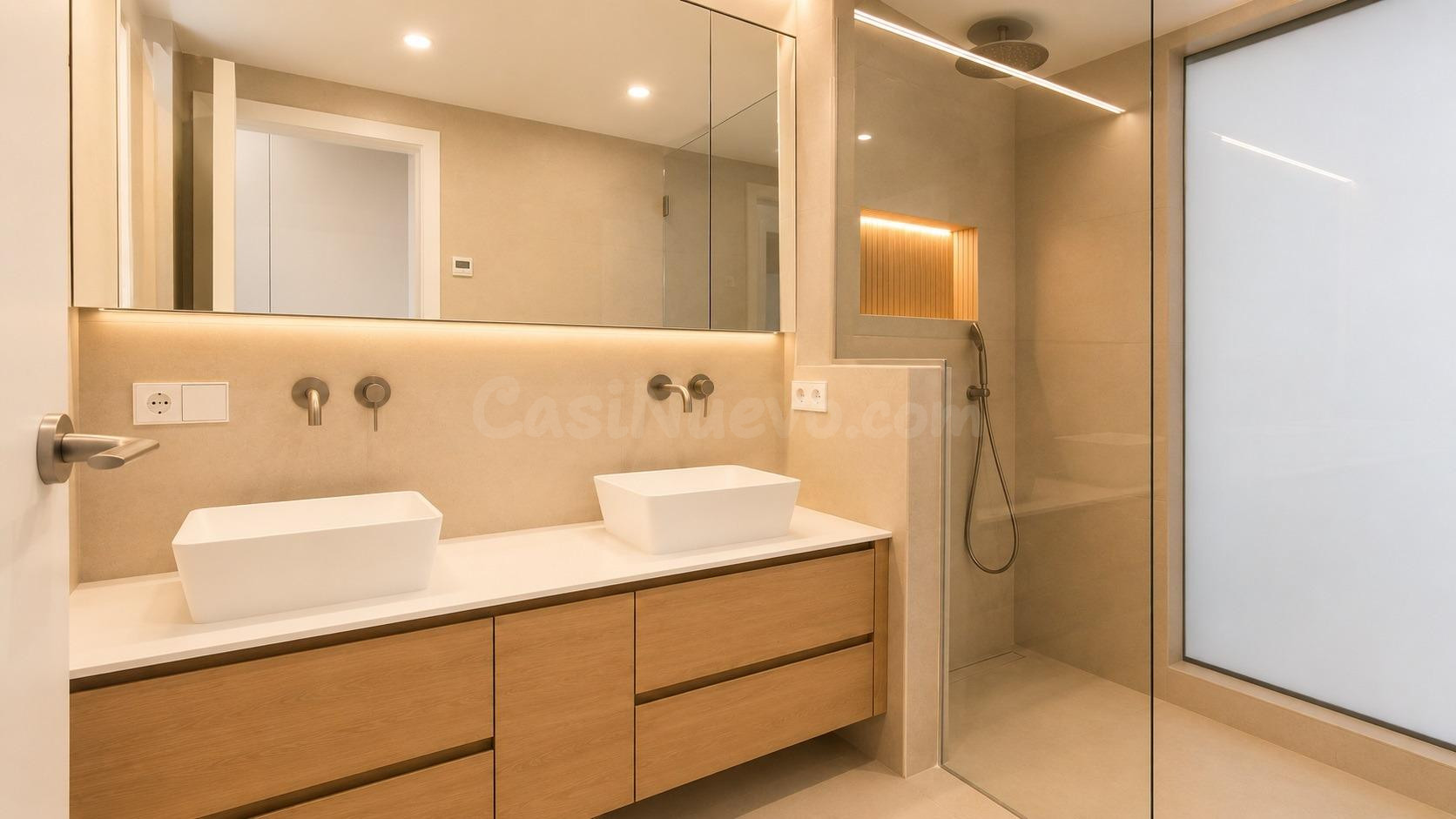 Exclusiva vivienda de diseño con reforma integral y acabados - foto 5