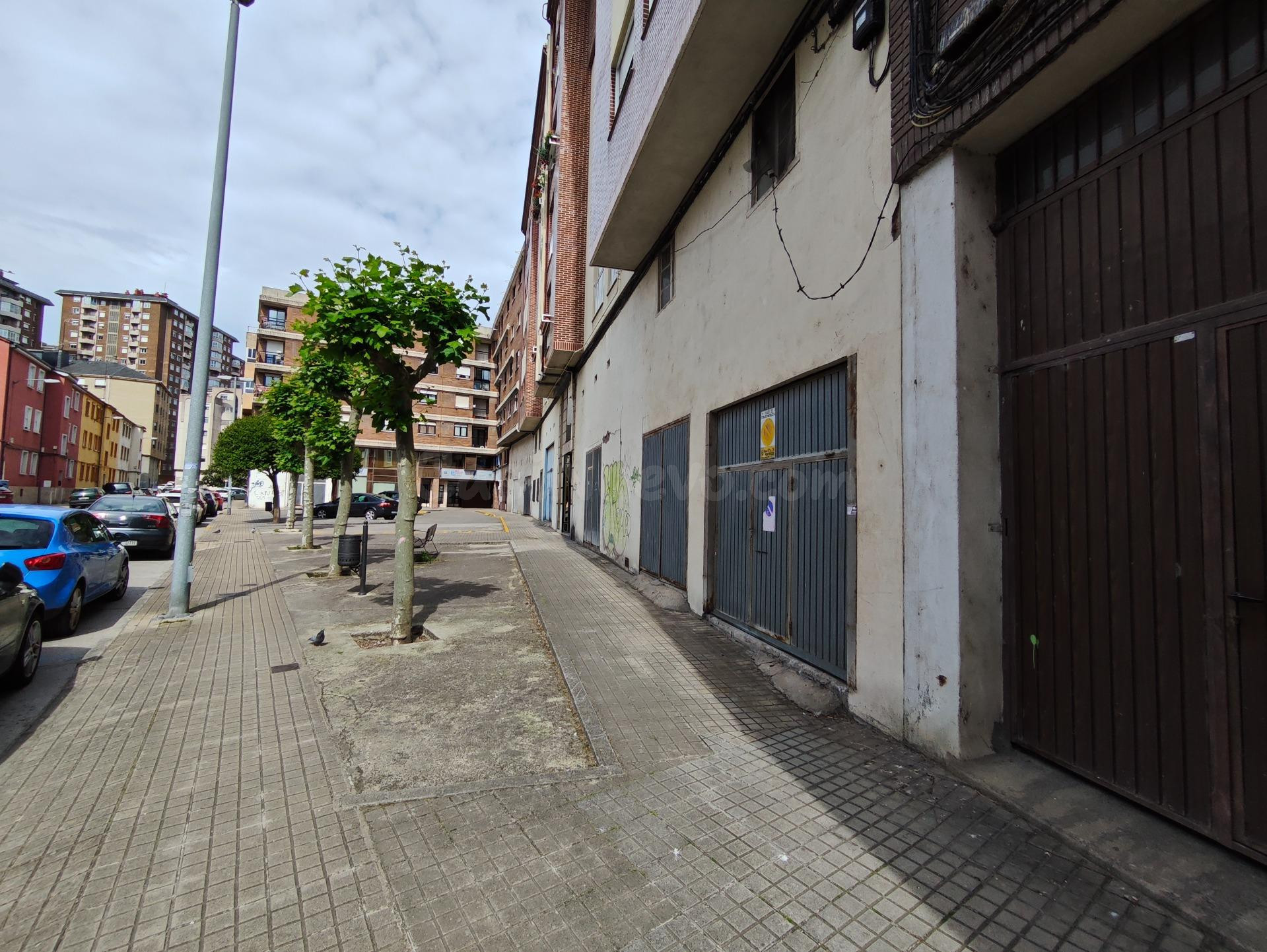 Local Comercial en Ponferrada, Zona Alta - foto 2