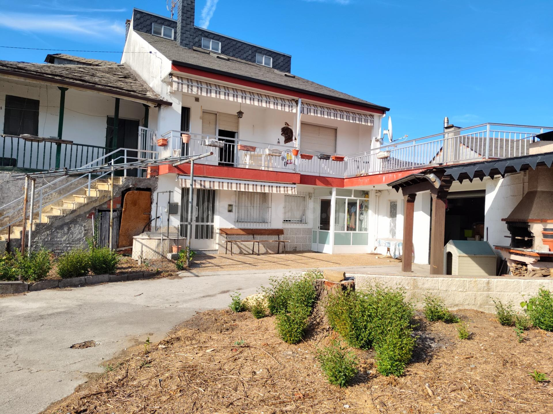 venta casa con terreno en Villadepalos - foto 2