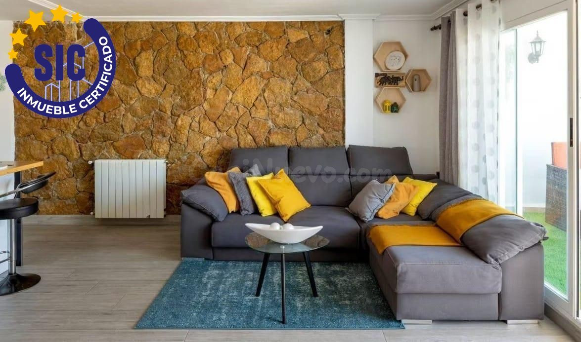 Elegante Ático Reformado en Burriana con Amplia Terraza y Vistas - foto 2