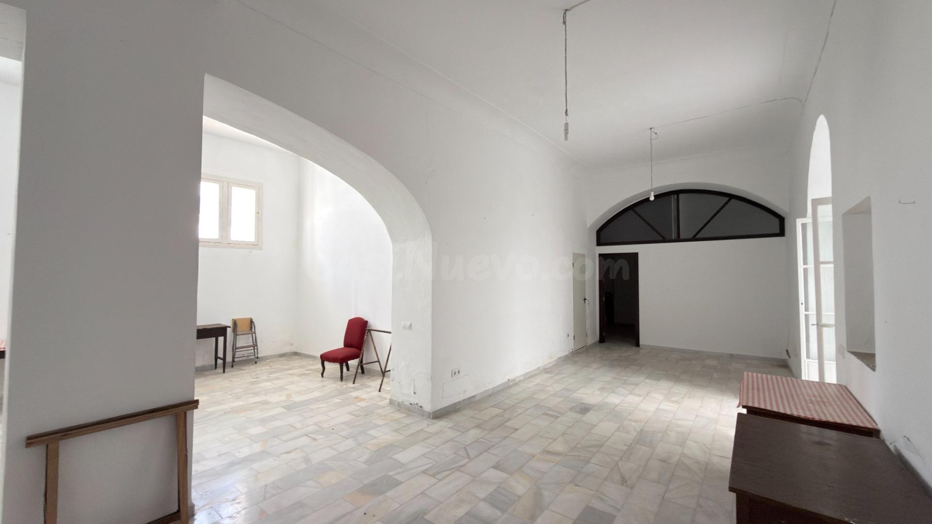 CASA DE DOS PLANTAS EN EL CENTRO DE MOGUER (HUELVA) - foto 4