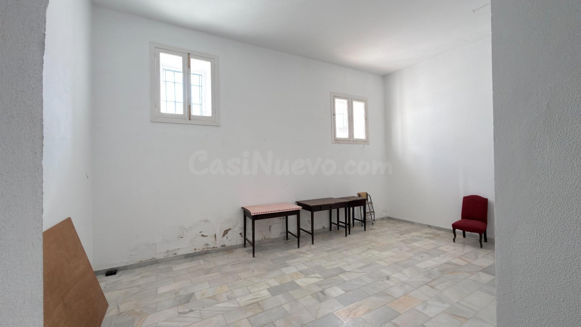CASA DE DOS PLANTAS EN EL CENTRO DE MOGUER (HUELVA) - foto 5