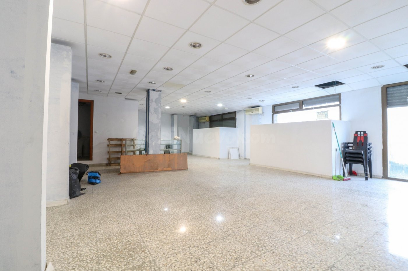 LOCAL COMERCIAL EN ZONA AVENIDA SANTA ISABEL - foto 3