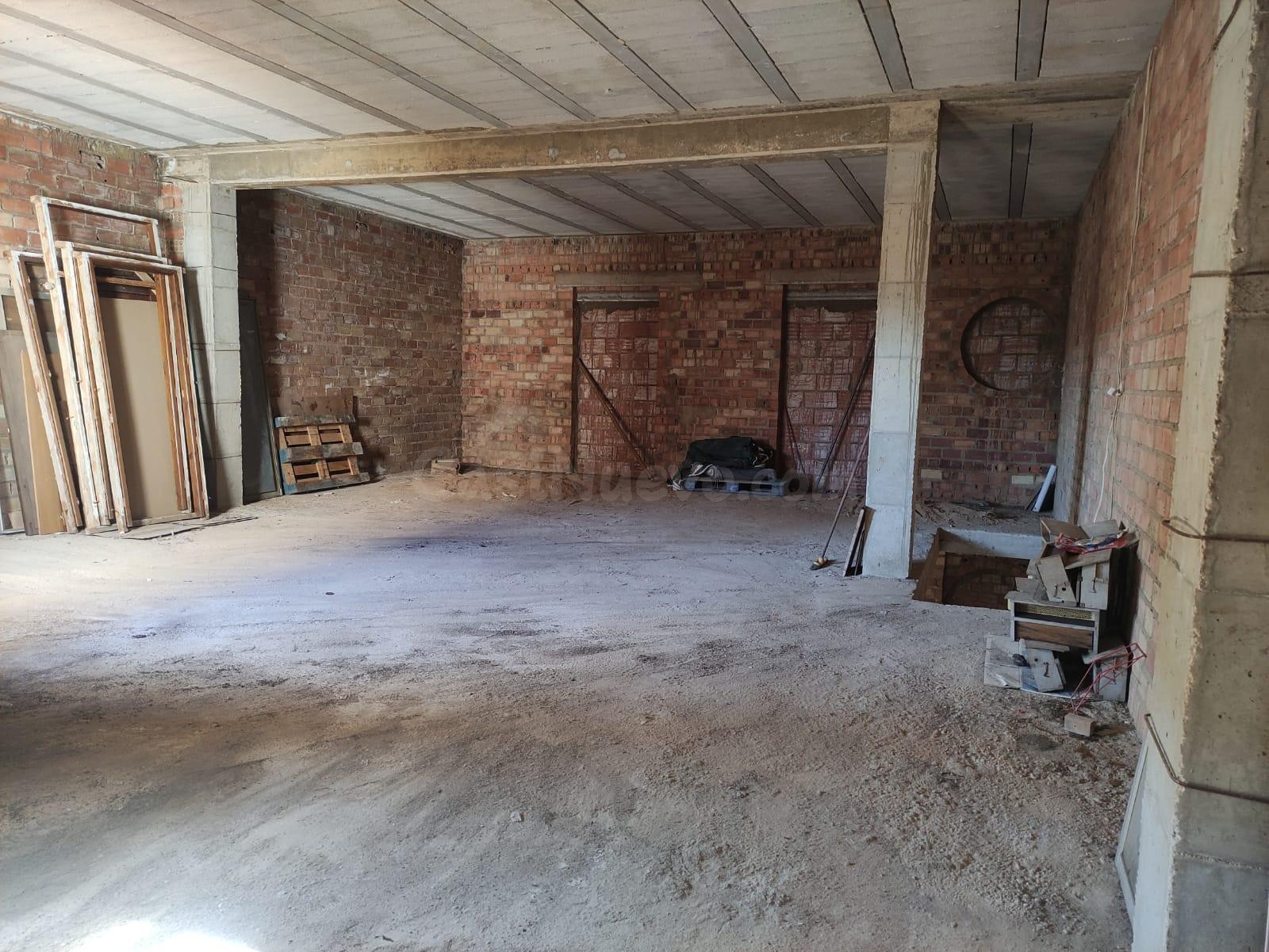 Edificio en construcción en Valverde del Camino – Gran oportunidad de inversión - foto 3