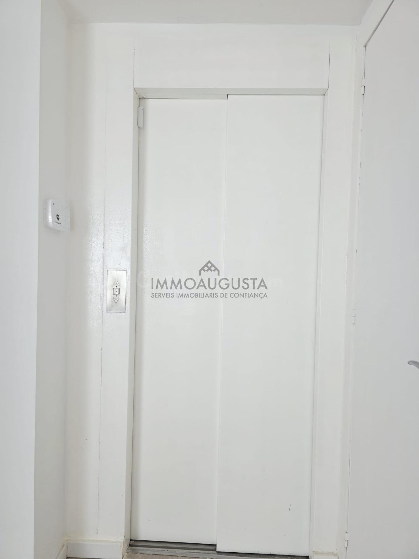 Magnifica vivienda reformada en Badalona - foto 3