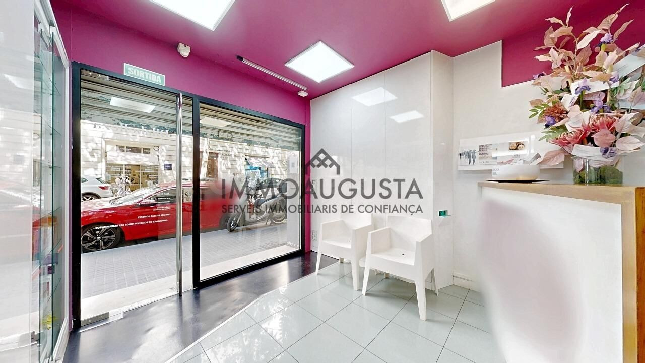 Local comercial en venta en Sarria - foto 4