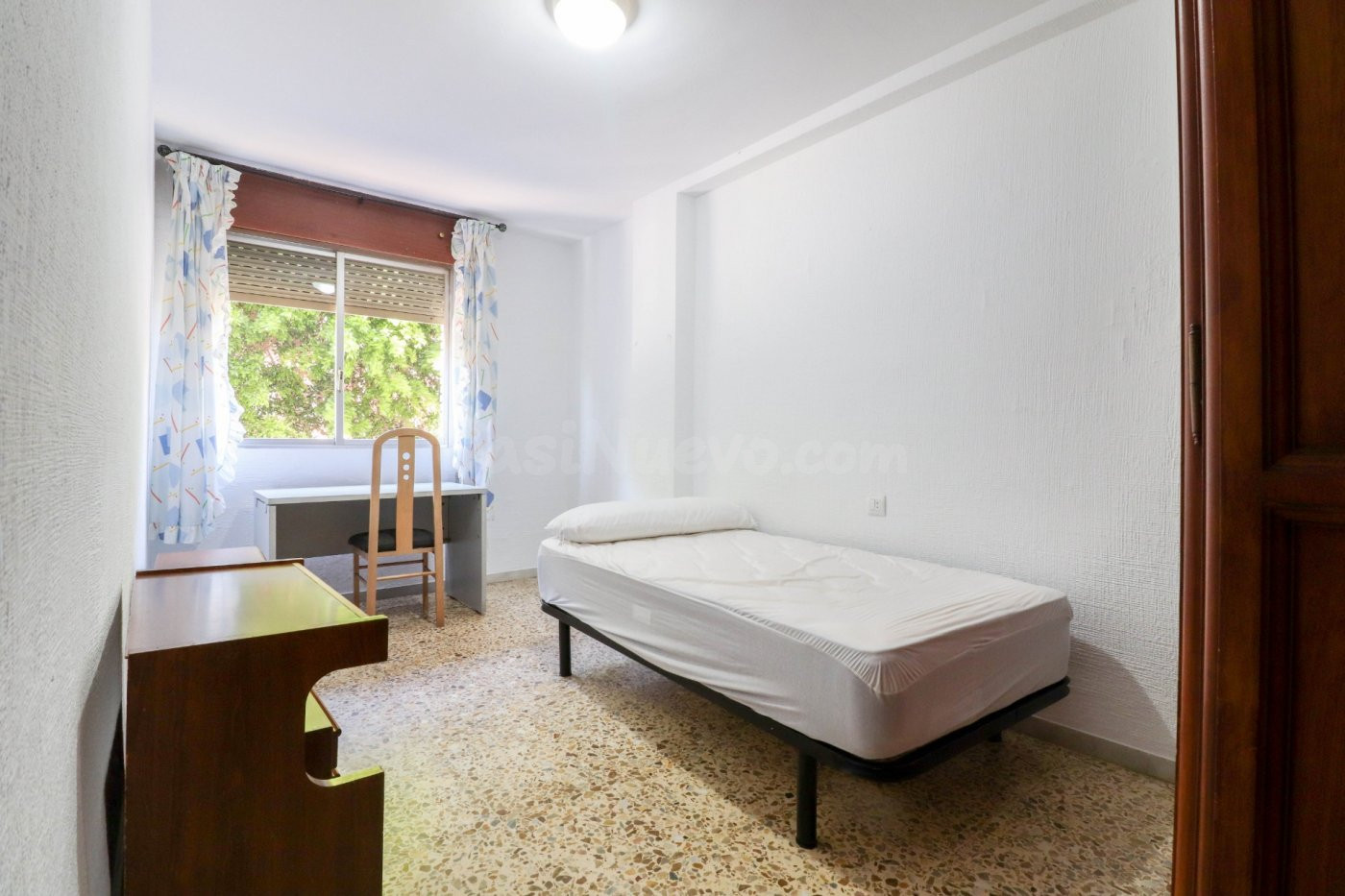 PISO PARA TEMPORADA ESCOLAR EN NUEVA ANDALUCÍA - foto 3