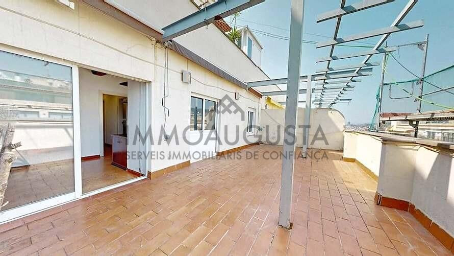Ático con espectacular terraza.