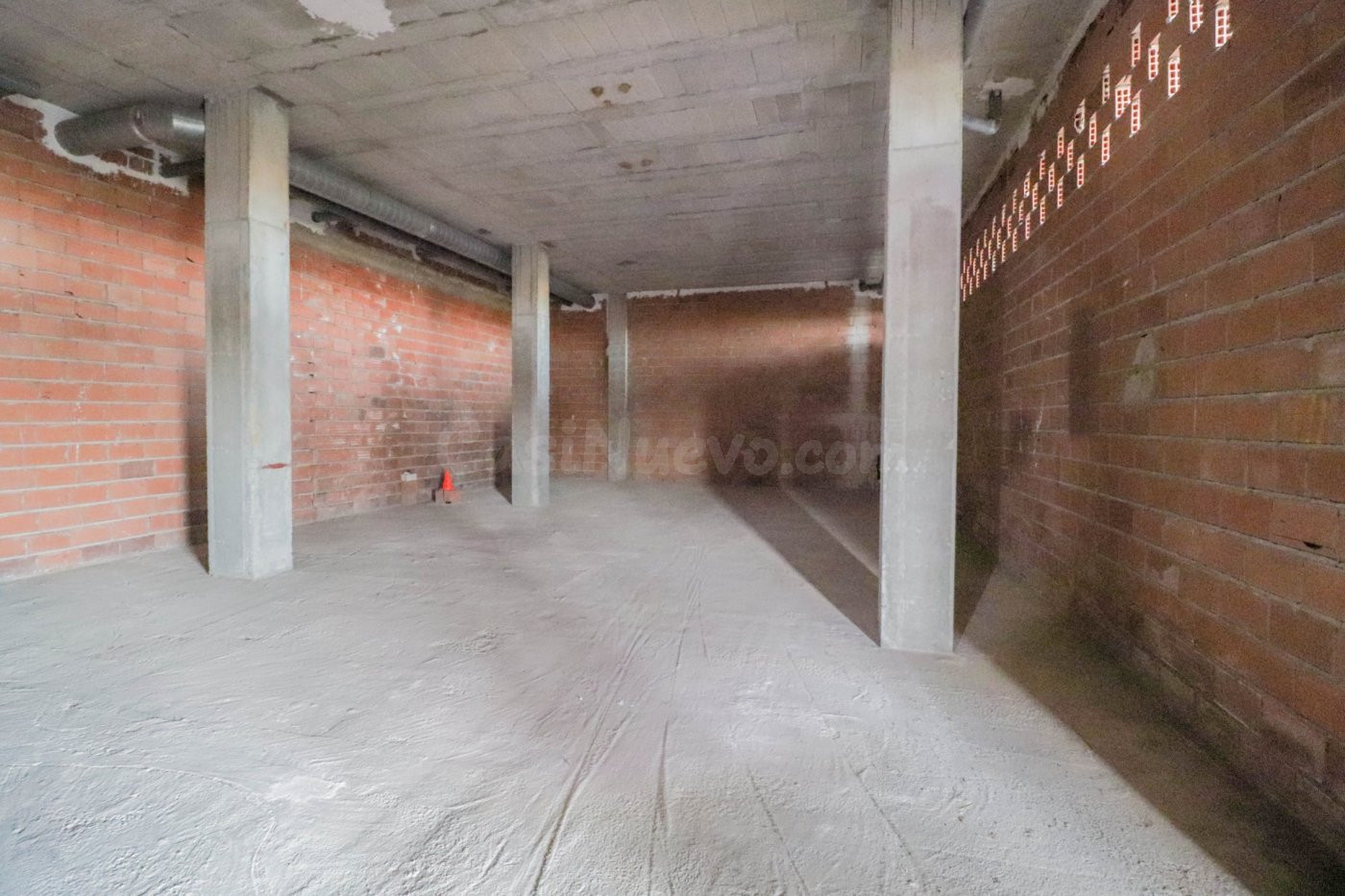 Local comercial en la Vega de Aca - foto 4