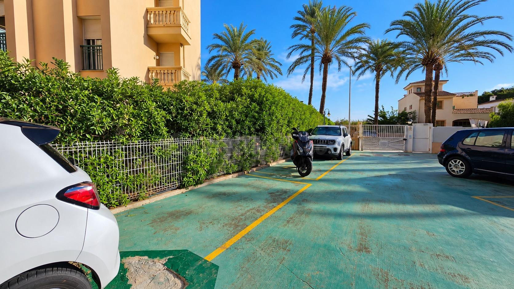 Venta de plaza de parking exterior en finca residencial - foto 3