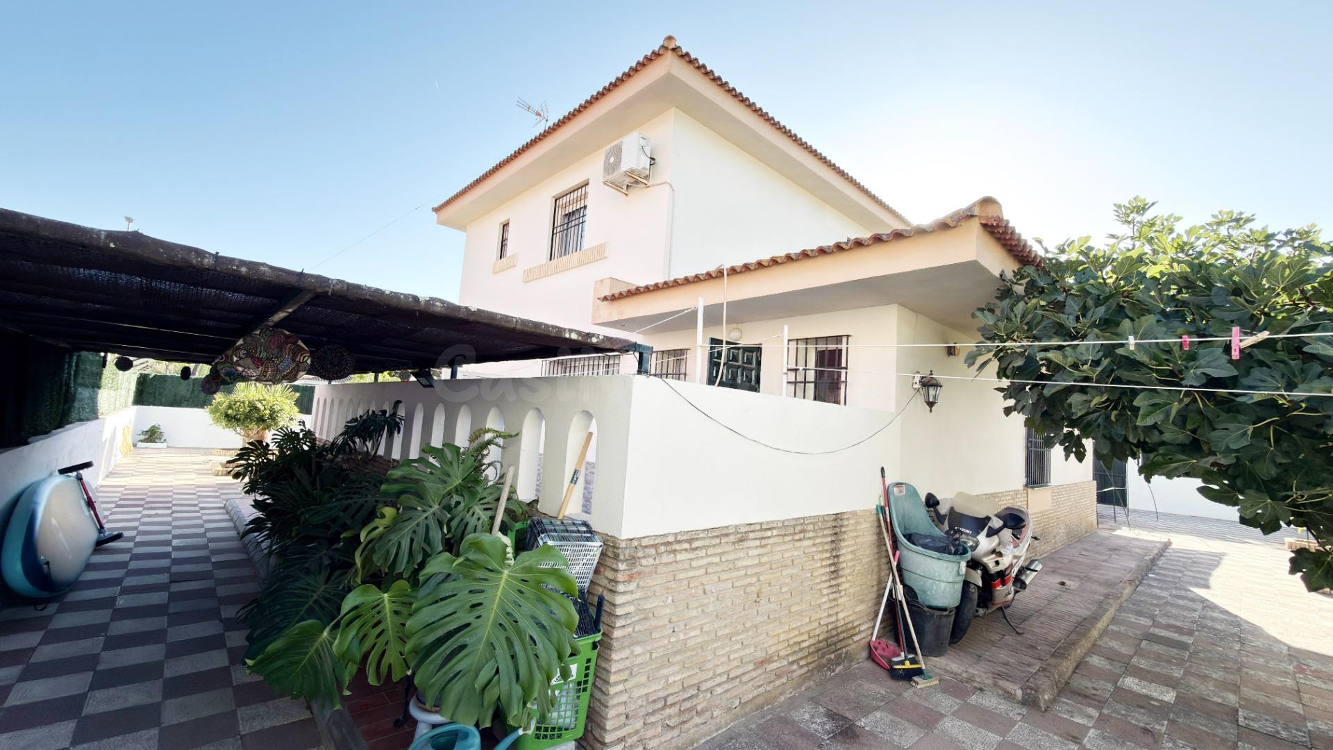 ESPECTACULAR CHALET DE ESQUINA EN URBASUR (Isla Cristina, Huelva) - foto 2