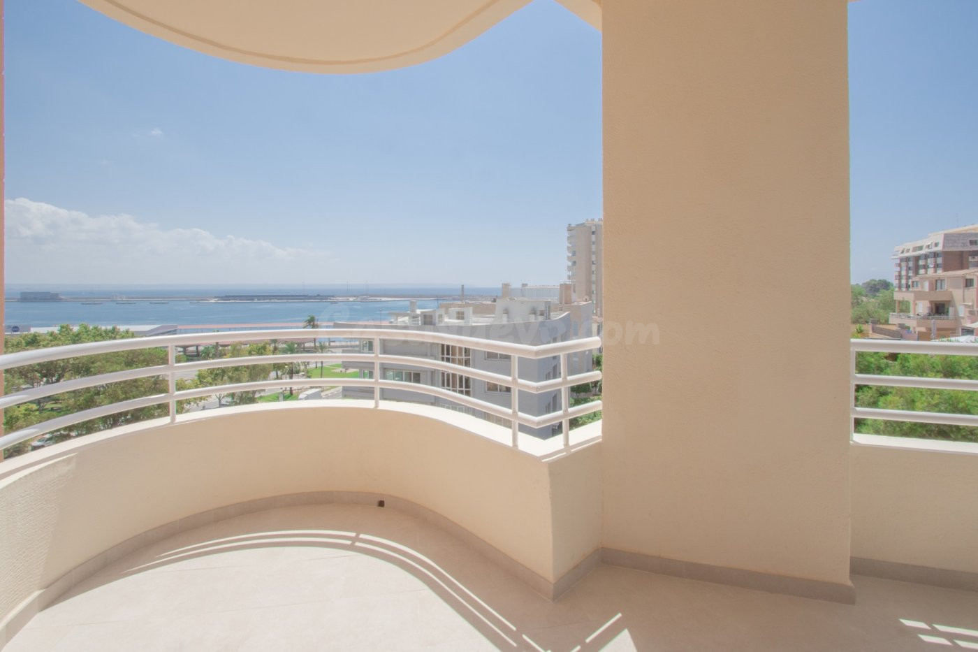 Piso en primera línea en Palma - foto 5