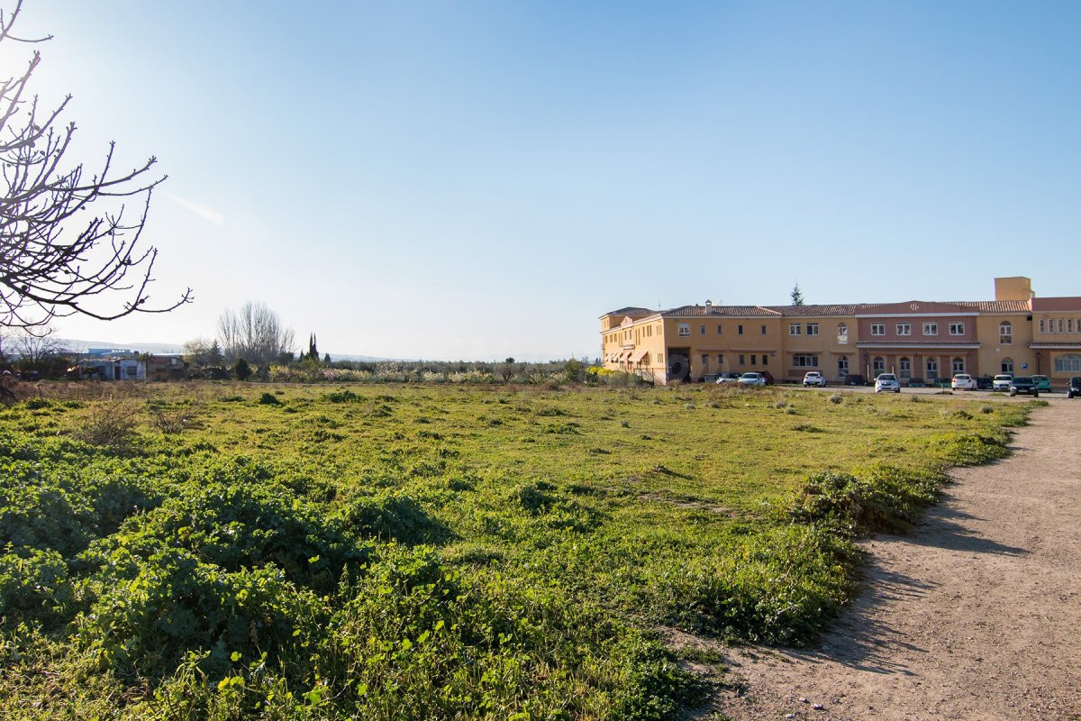 PARCELA JUNTO COLEGIO LUX MUNDI - foto 2