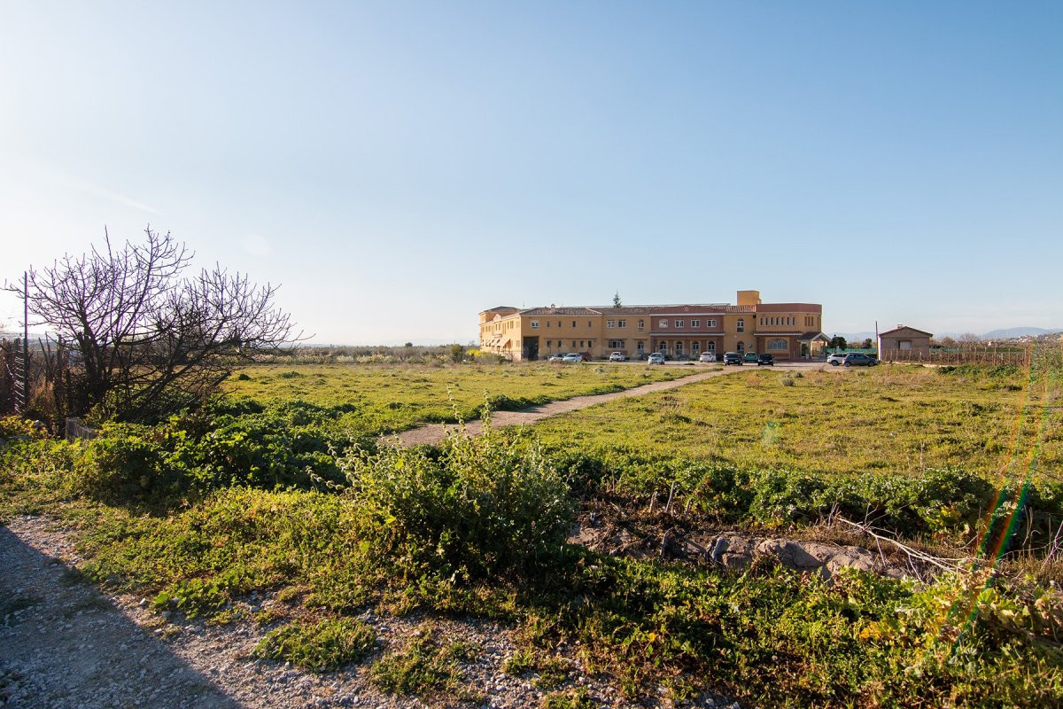 PARCELA JUNTO COLEGIO LUX MUNDI - foto 3