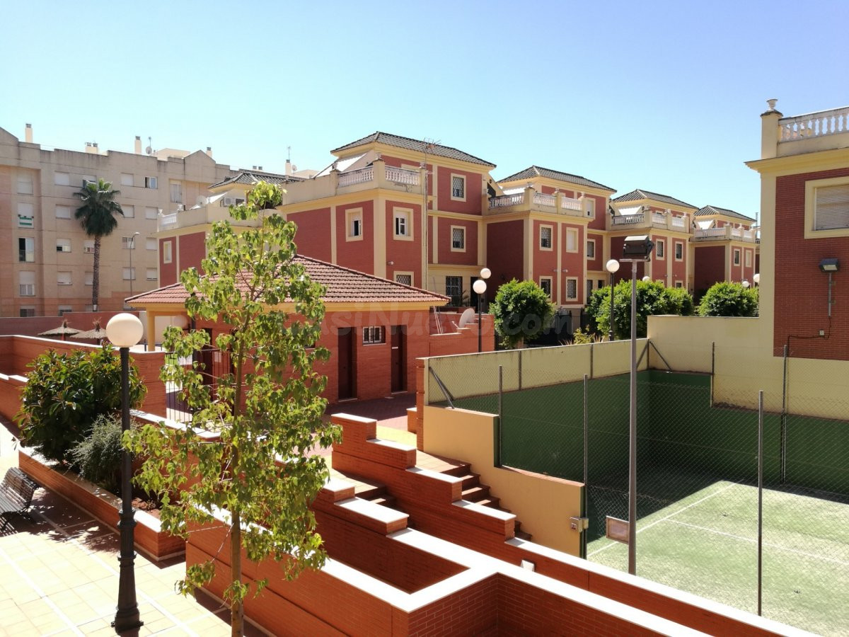 Estudio amueblado en alquiler. La Motilla - foto 4