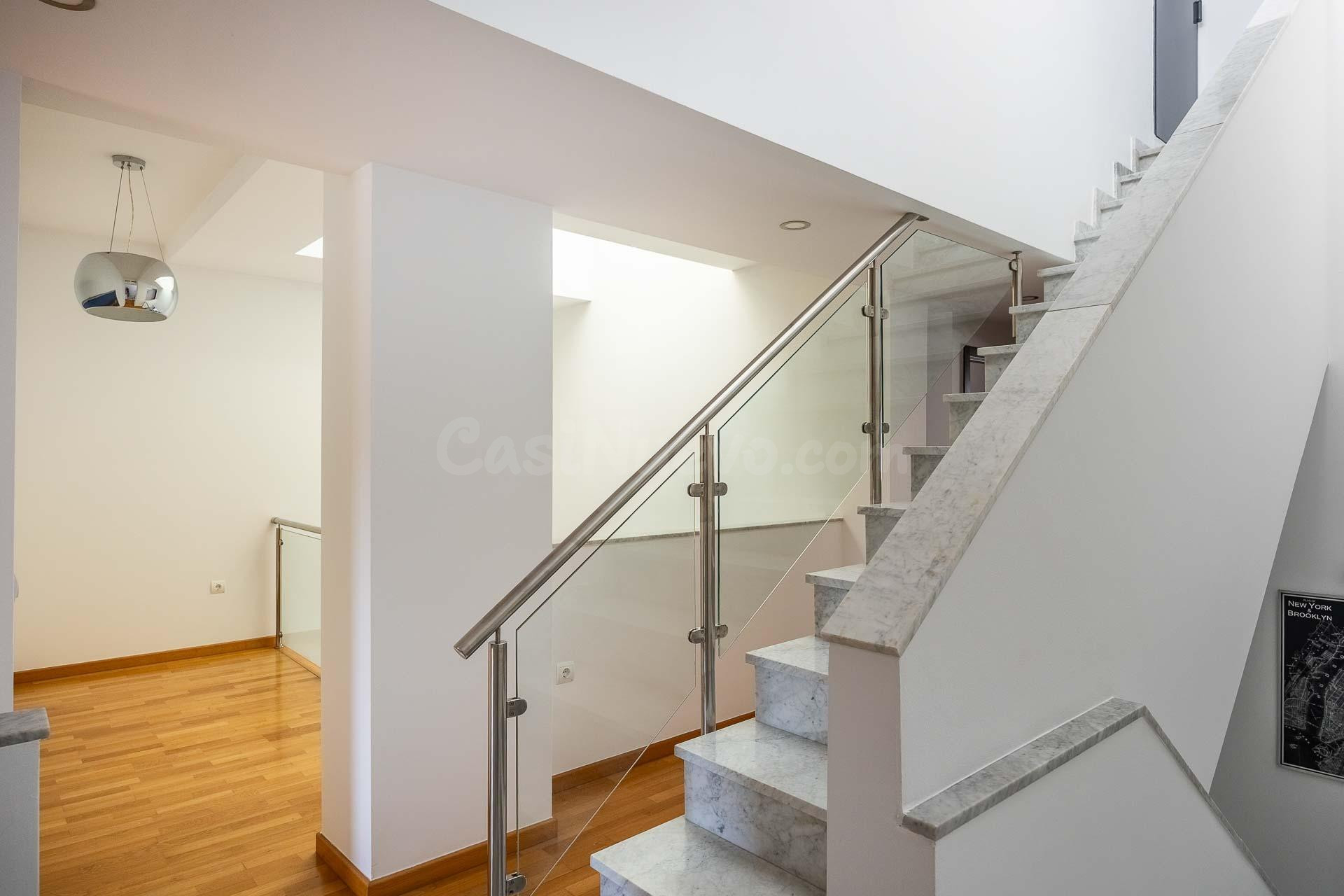 Chalet adosado de diseño en zona Av. de España