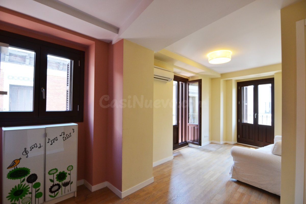 PISO EN ALQUILER EN BARRIO DE CORTES, EN PLENO CENTRO DE MADRID - foto 2