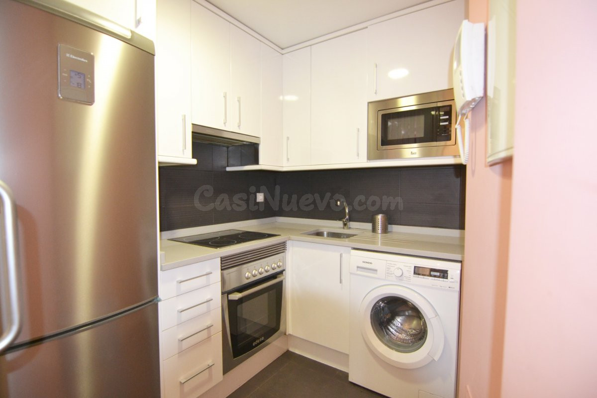 PISO EN ALQUILER EN BARRIO DE CORTES, EN PLENO CENTRO DE MADRID - foto 3