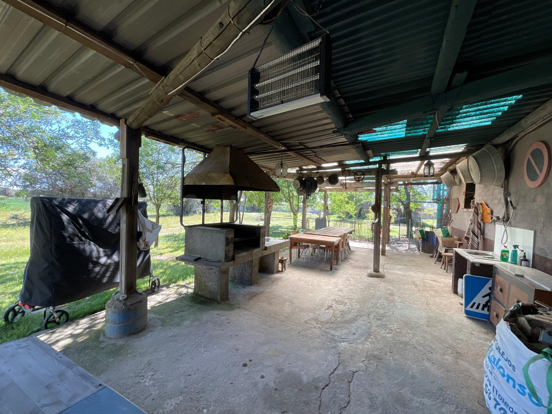 FINCA RUSTICA 8000 M2 CON CASA Y GARAJE - foto 2