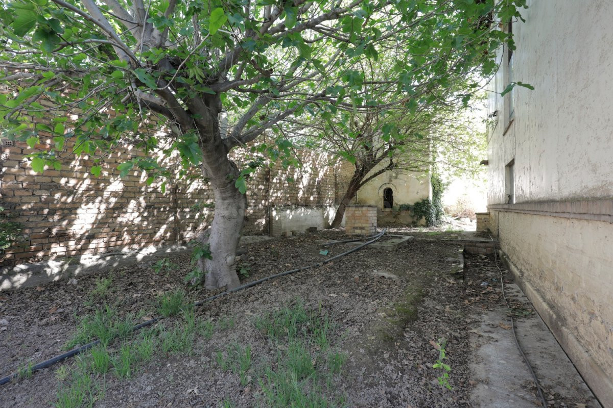 ¡Atención inversores! Casa Señorial en centro Alhendín con S - foto 3
