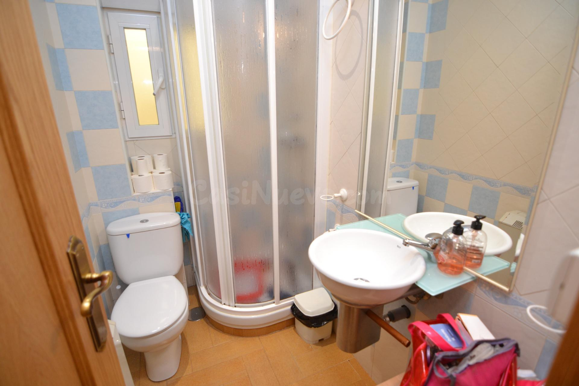Alquiler habitación en calle Hilarión eslava - foto 4