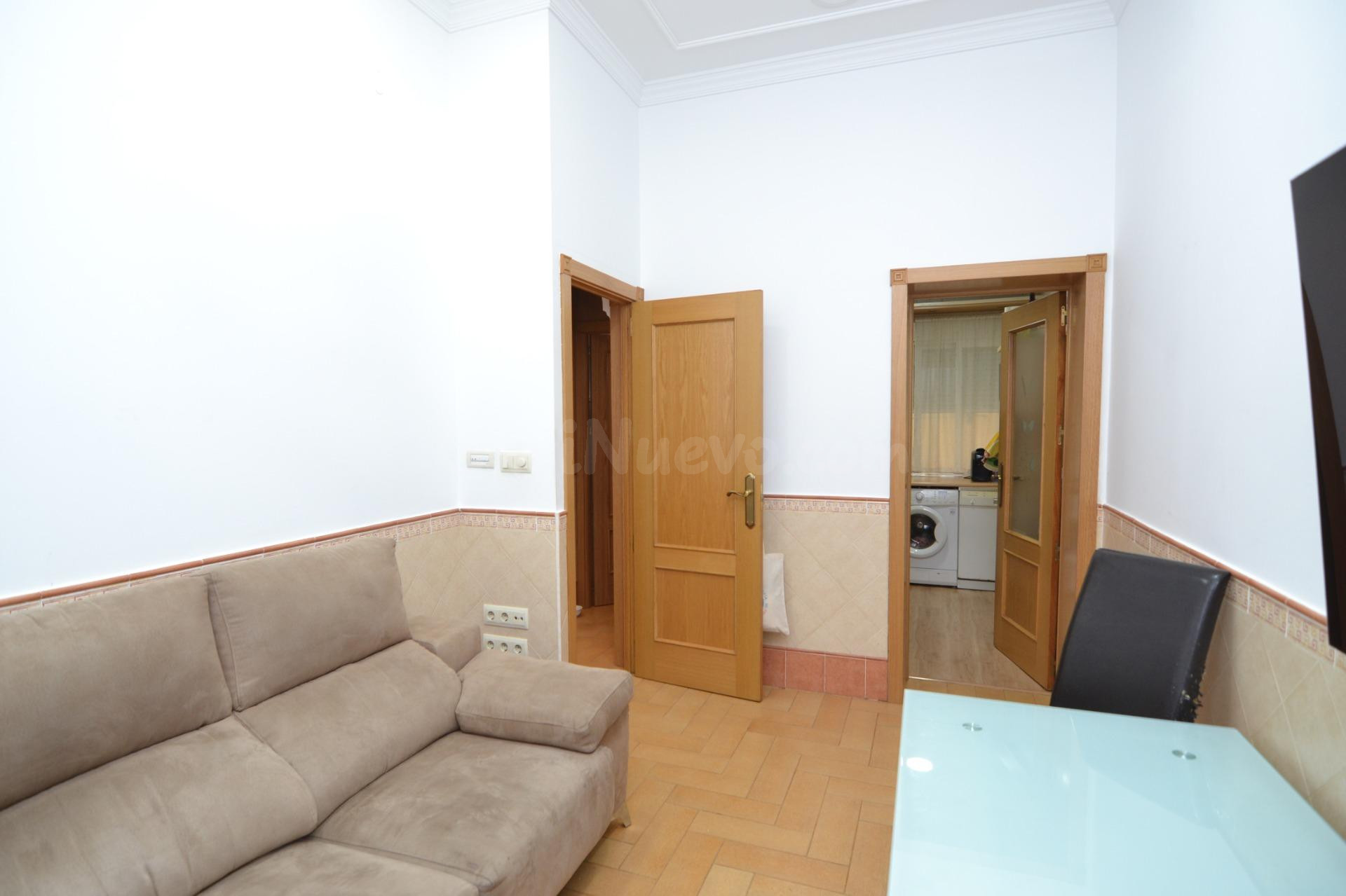 Alquiler habitación en calle Hilarión eslava - foto 5