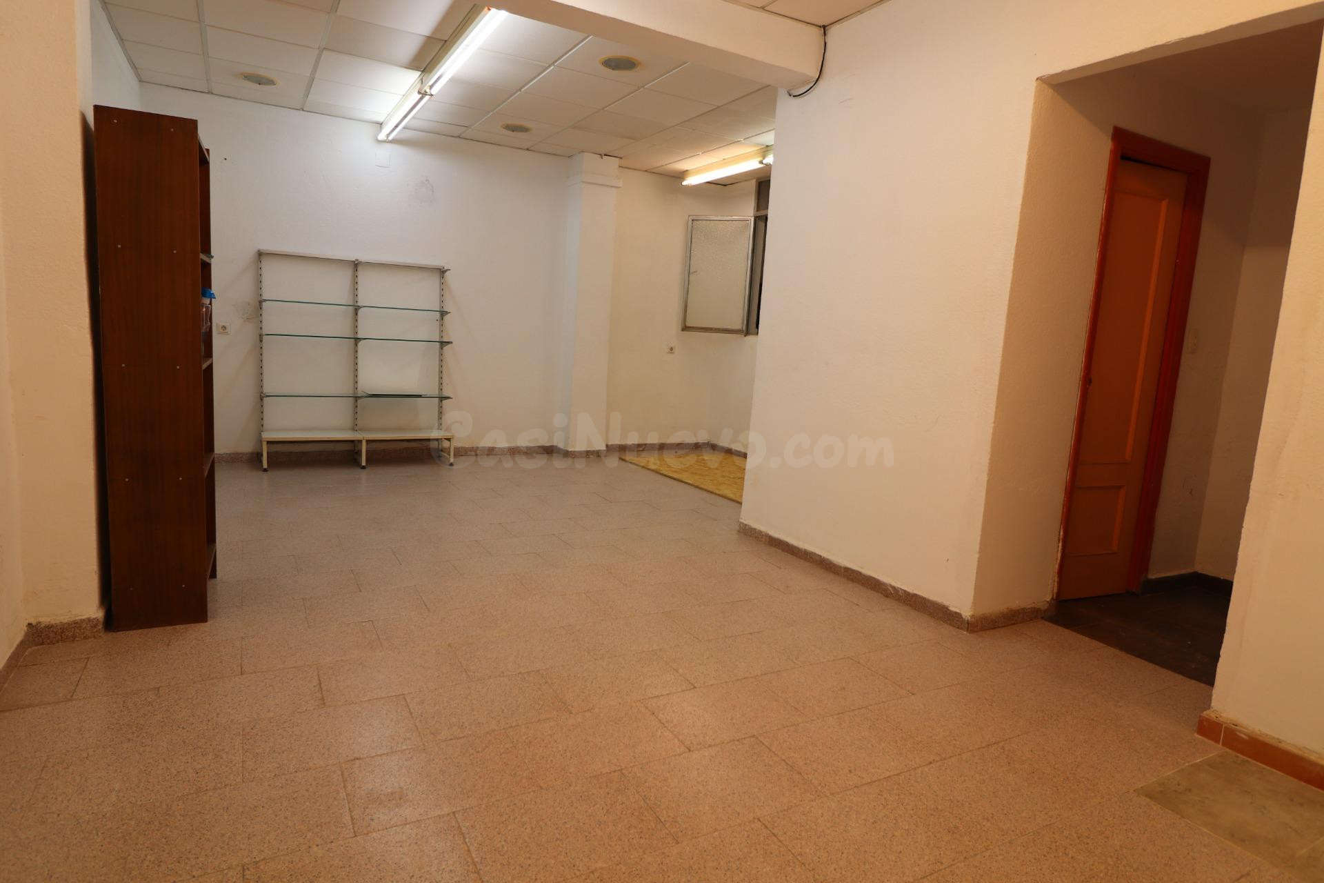 LOCAL COMERCIAL EN ALQUILER EN CALZADA DE CASTRO - foto 4