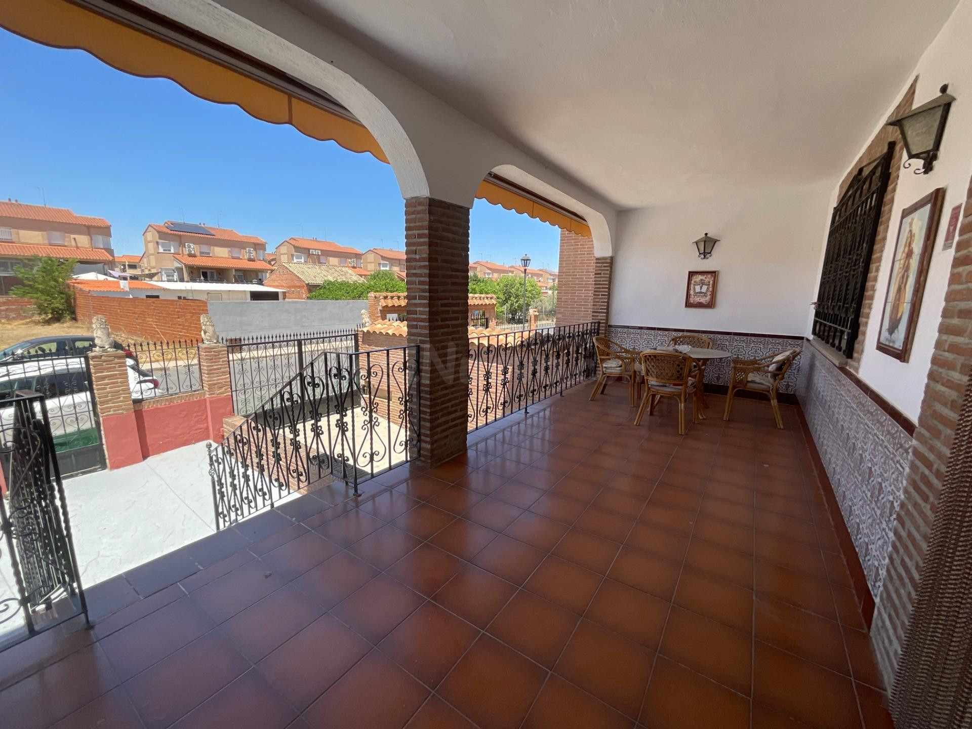 ¡Casa en Villaluenga de la Sagra por solo €379,000! ✨ - foto 3