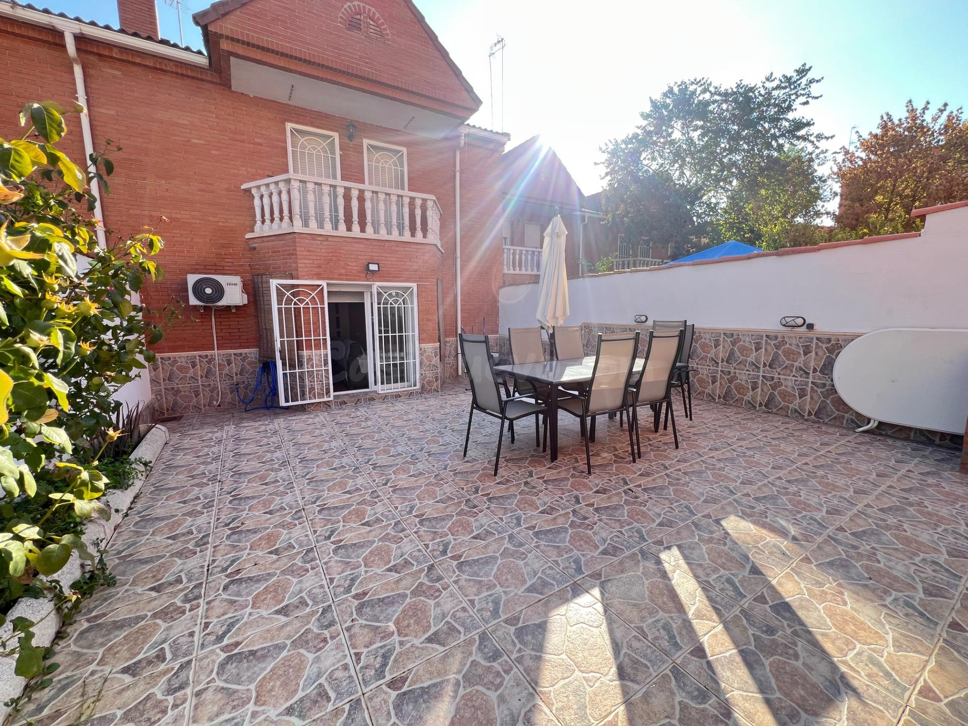 PRECIOSO CHALET EN VENTA EN ILLESCAS