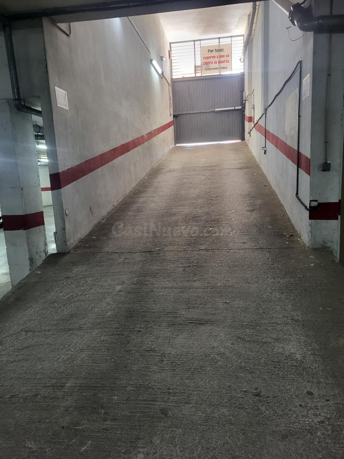 SE ALQUILA PLAZA DE GARAJE EN SANTA MARIA DEL AGUILA - foto 4