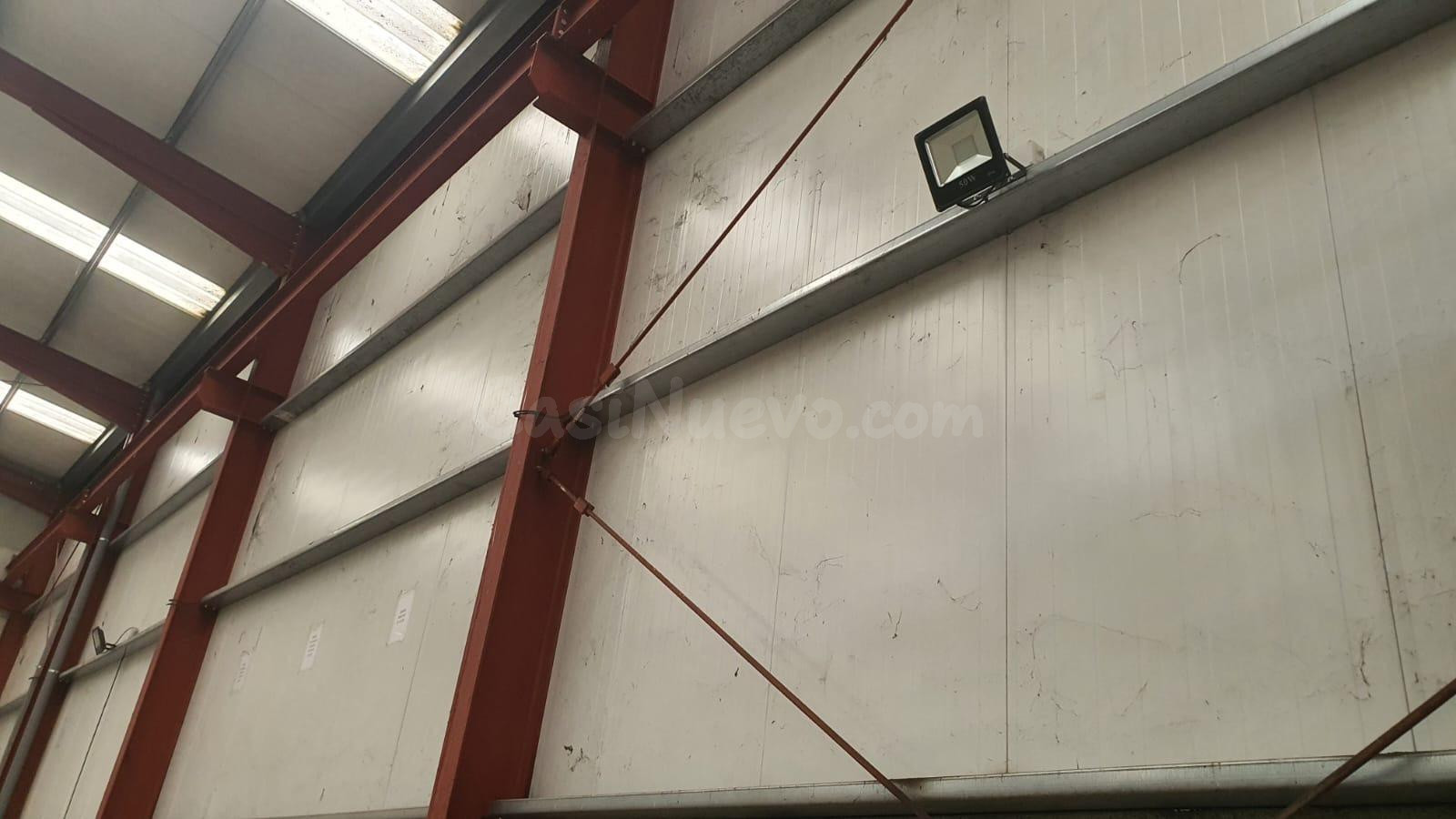 Nave industrial 600m² en venta - Carracedelo - foto 4