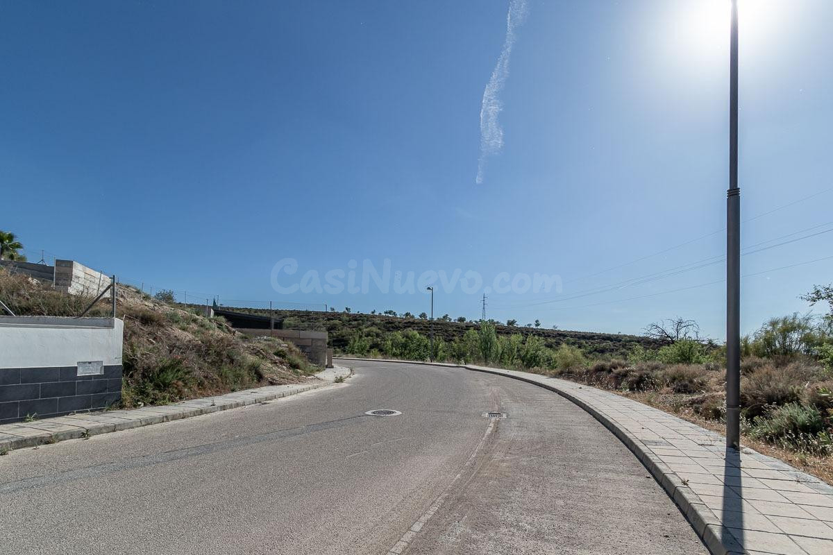 SOLAR URBANO EN ALTOS DE LA ZUBIA CON MAGNÍFICAS VISTAS - foto 5