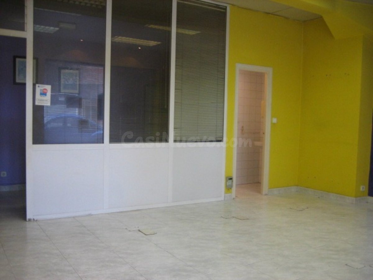Local comercial en alquiler - Flores del sil