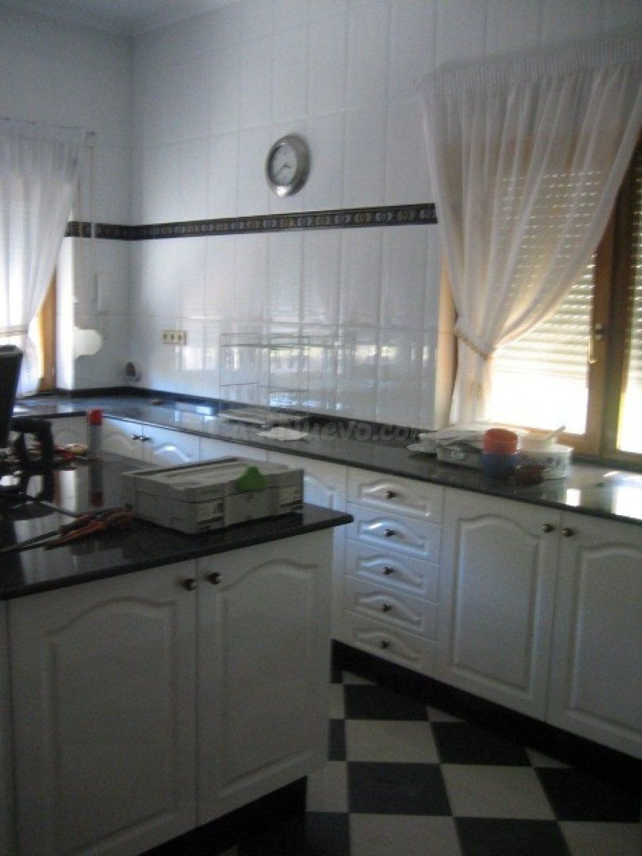 Casa 6 habitaciones 255m² en venta - *VALTUILLE