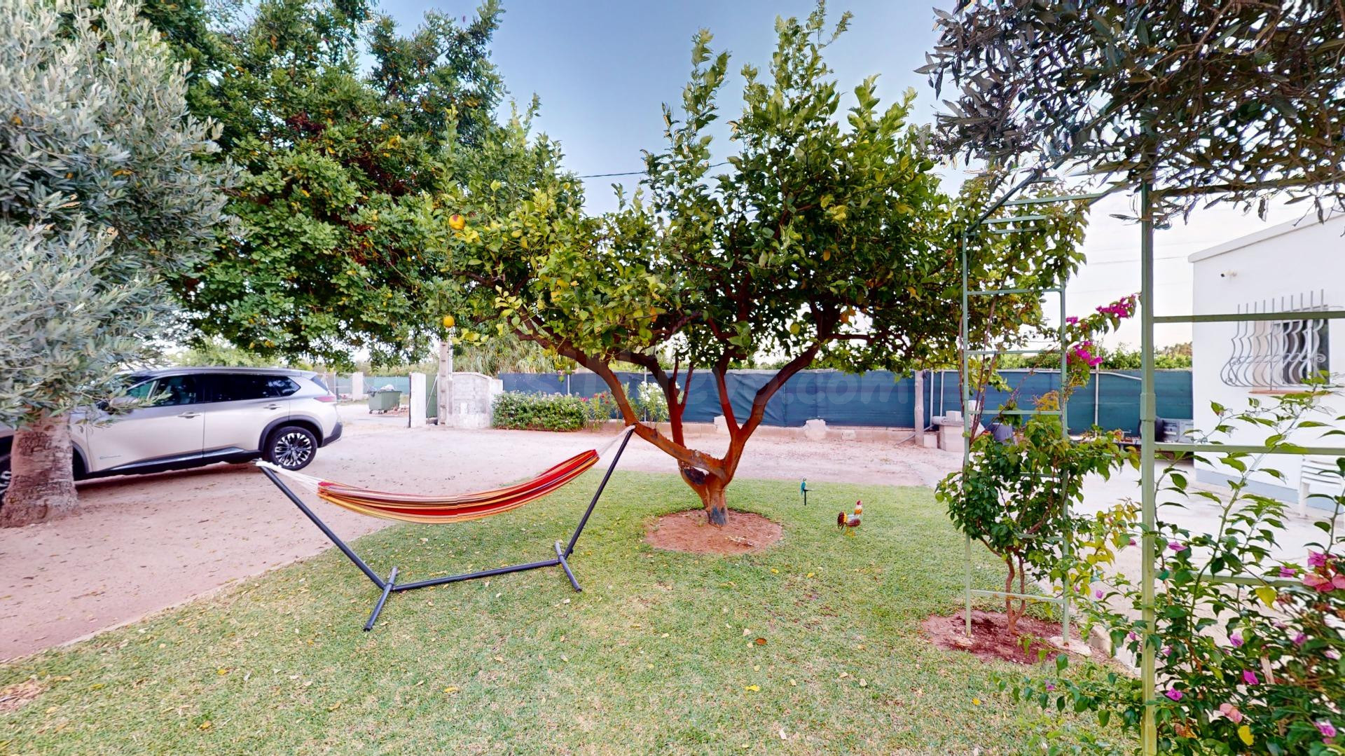 Encantador chalet con gran parcela en Oliva Playa, zona Gorg