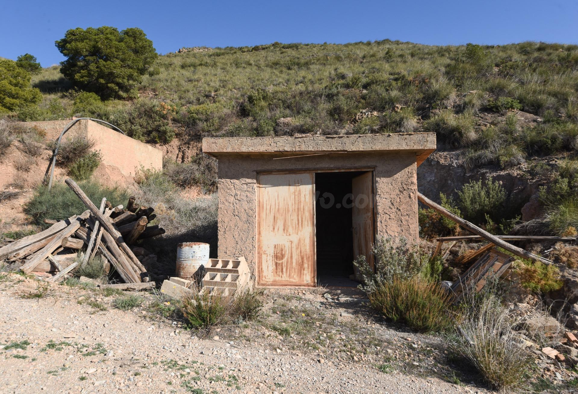 VENTA DE BONITA FINCA DE OLIVOS EN LANJARÓN (GRANADA) - foto 4