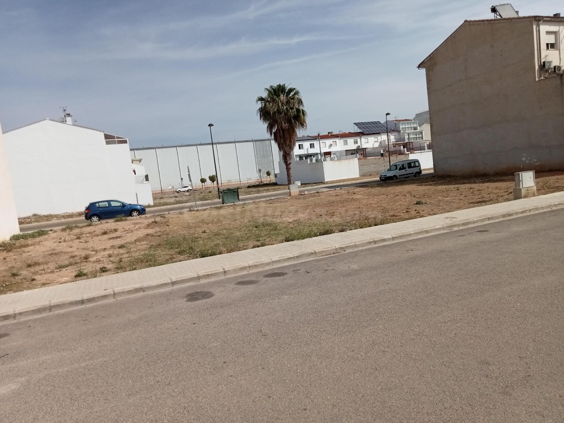 DOS PARCELAS URBANAS EN VENTA, 75.000€, EN ZONA RESIDENCIAL  - foto 4