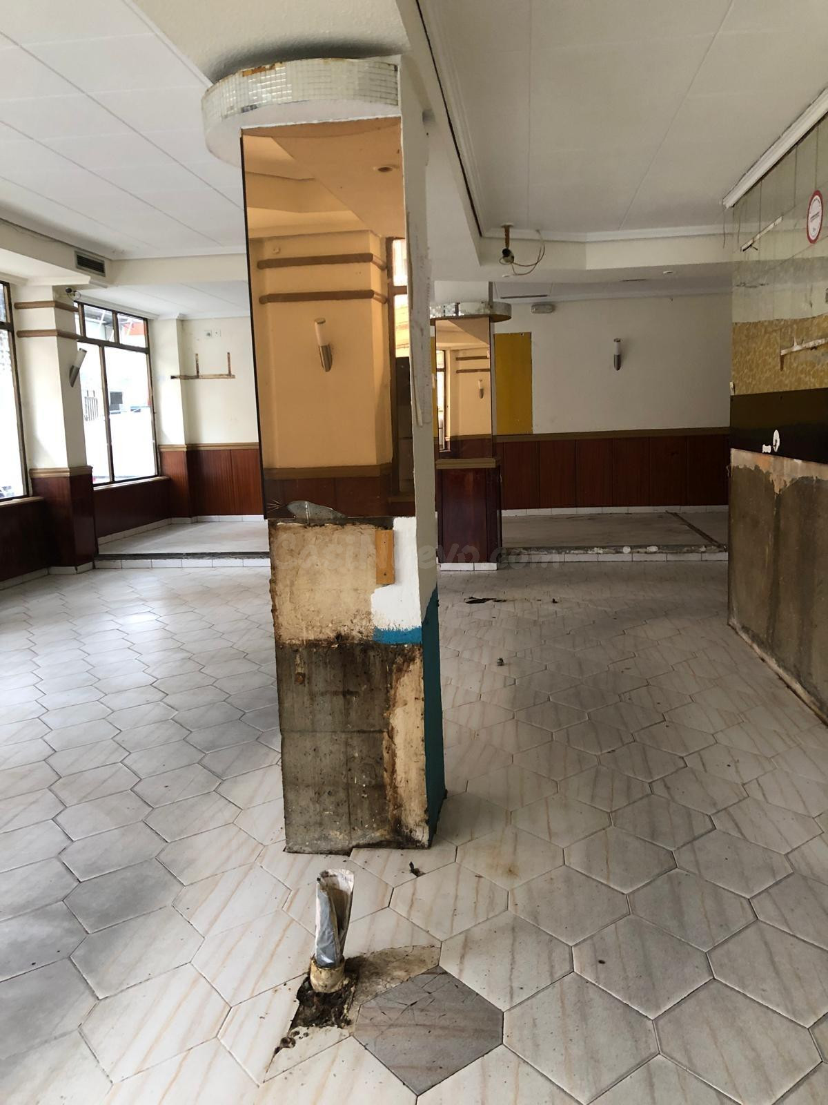 Local comercial 97m² en venta - Flores del sil - foto 4