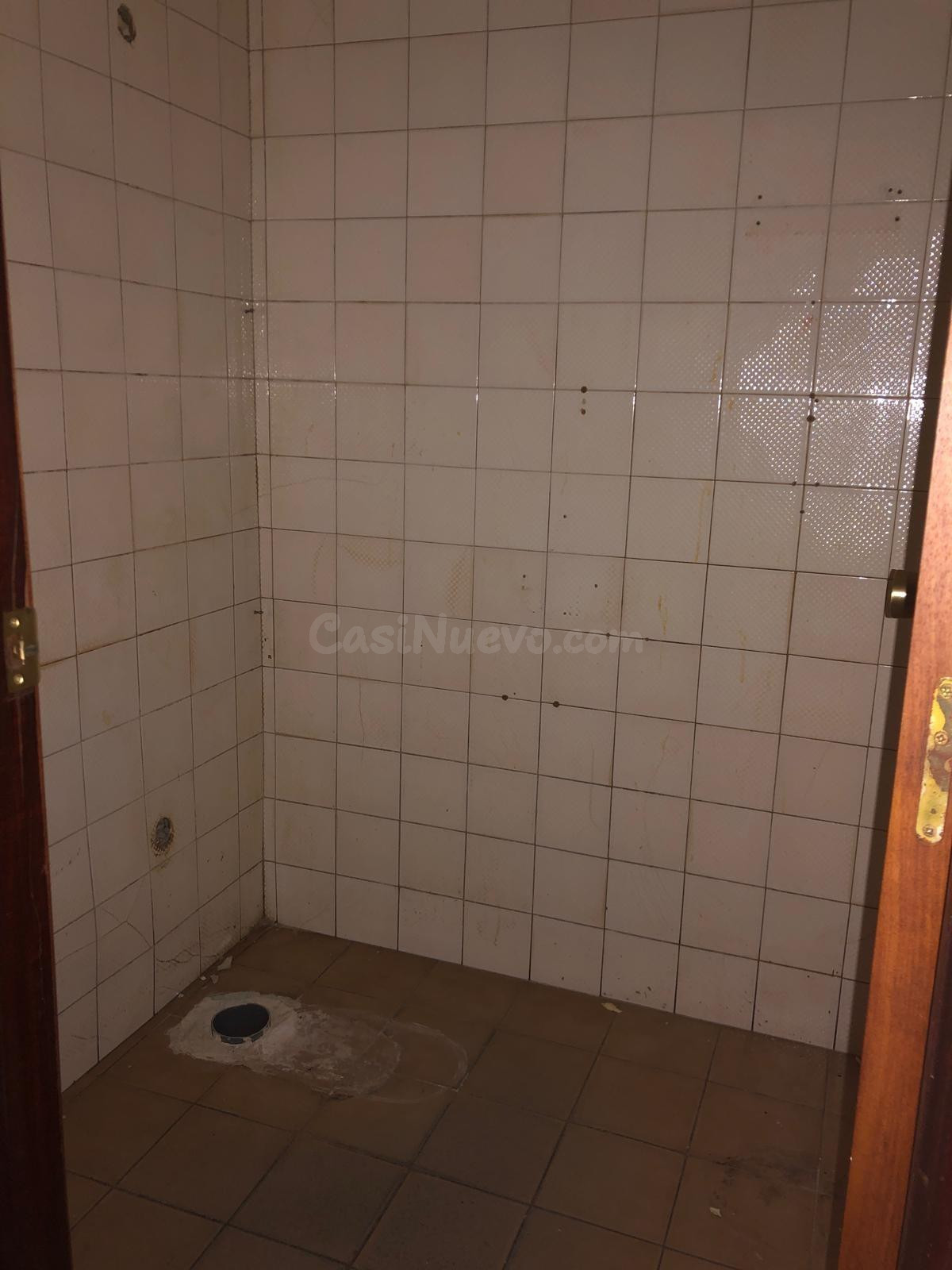 Local comercial 97m² en venta - Flores del sil - foto 5