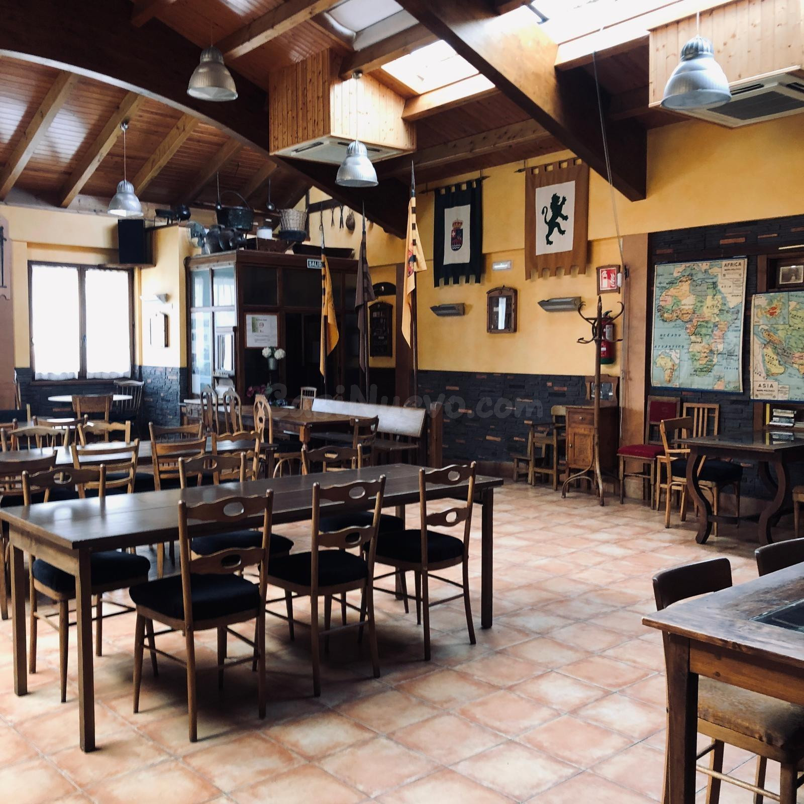 Restaurante Cafetería con Dos Viviendas para Explotar como Alojamiento en Pleno Camino de Santiago - foto 3