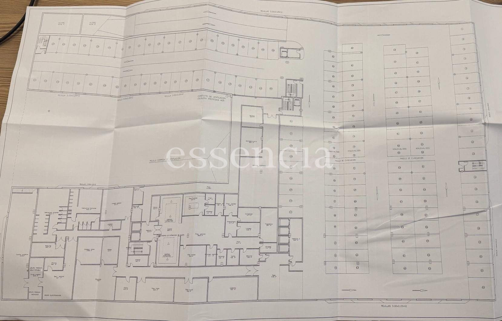 OPORTUNIDAD DE INVERSIÓN EN PLAYA DE GANDÍA. Edificio comerc - foto 3