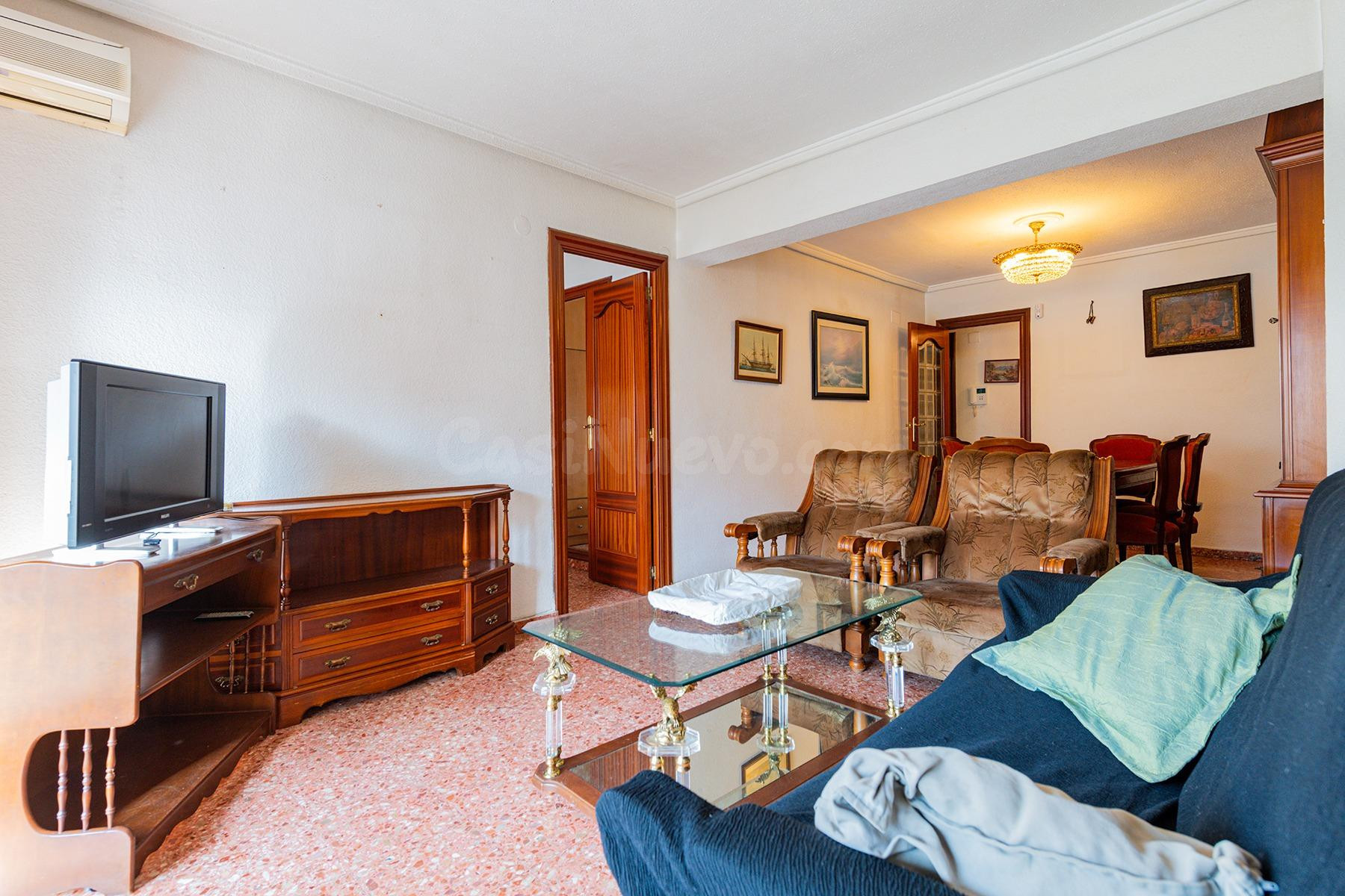 VENTA PISO EN ZONA NOU MOLES - foto 4