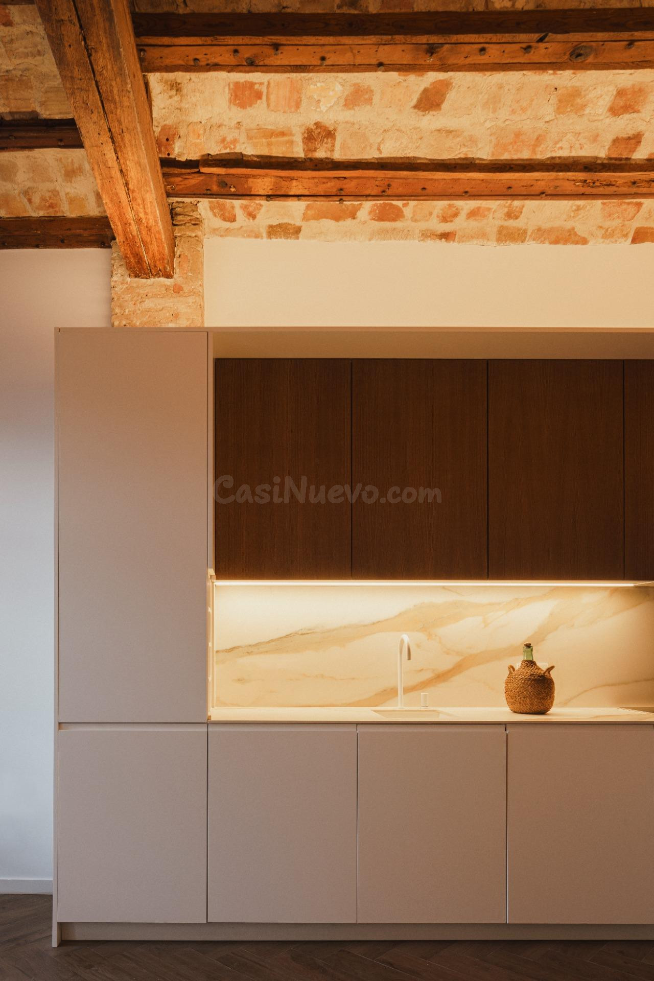 APARTAMENTO EN VENTA EN PLAZA ROJAS CLEMENTE-GV. FERNANDO EL - foto 4