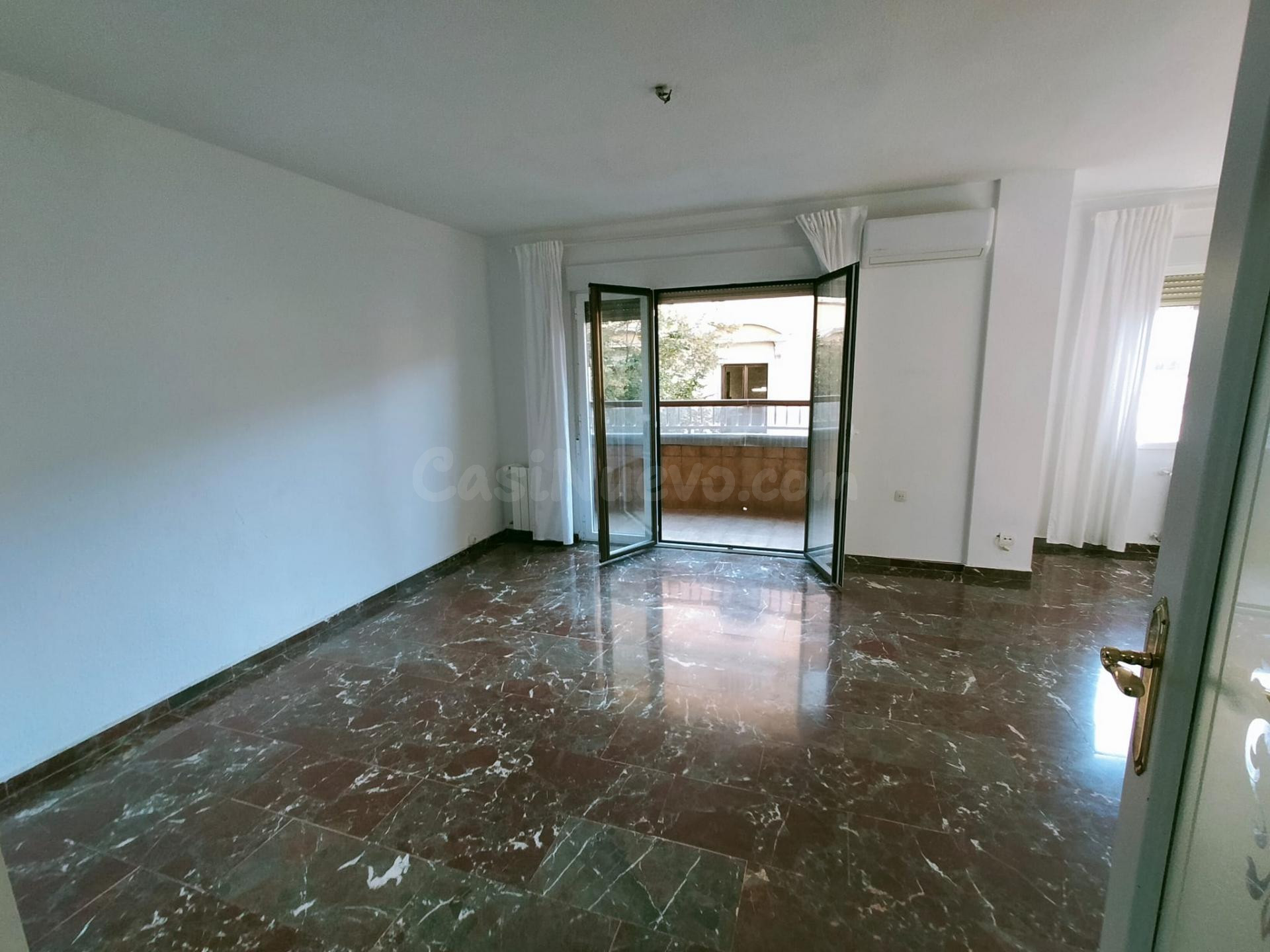 Gran piso reformado en calle tablas - foto 2