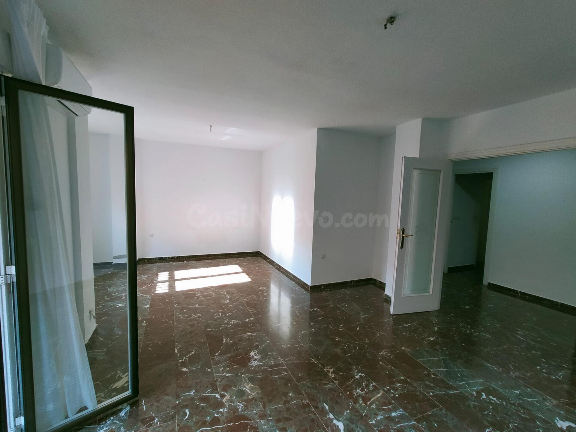 Gran piso reformado en calle tablas - foto 3