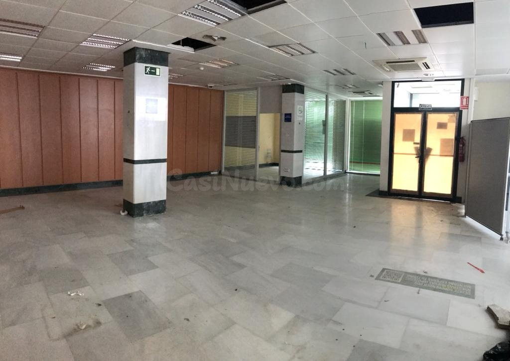 LOCAL COMERCIAL A PIE DE BULEVAR (LA GANGOSA) - foto 4