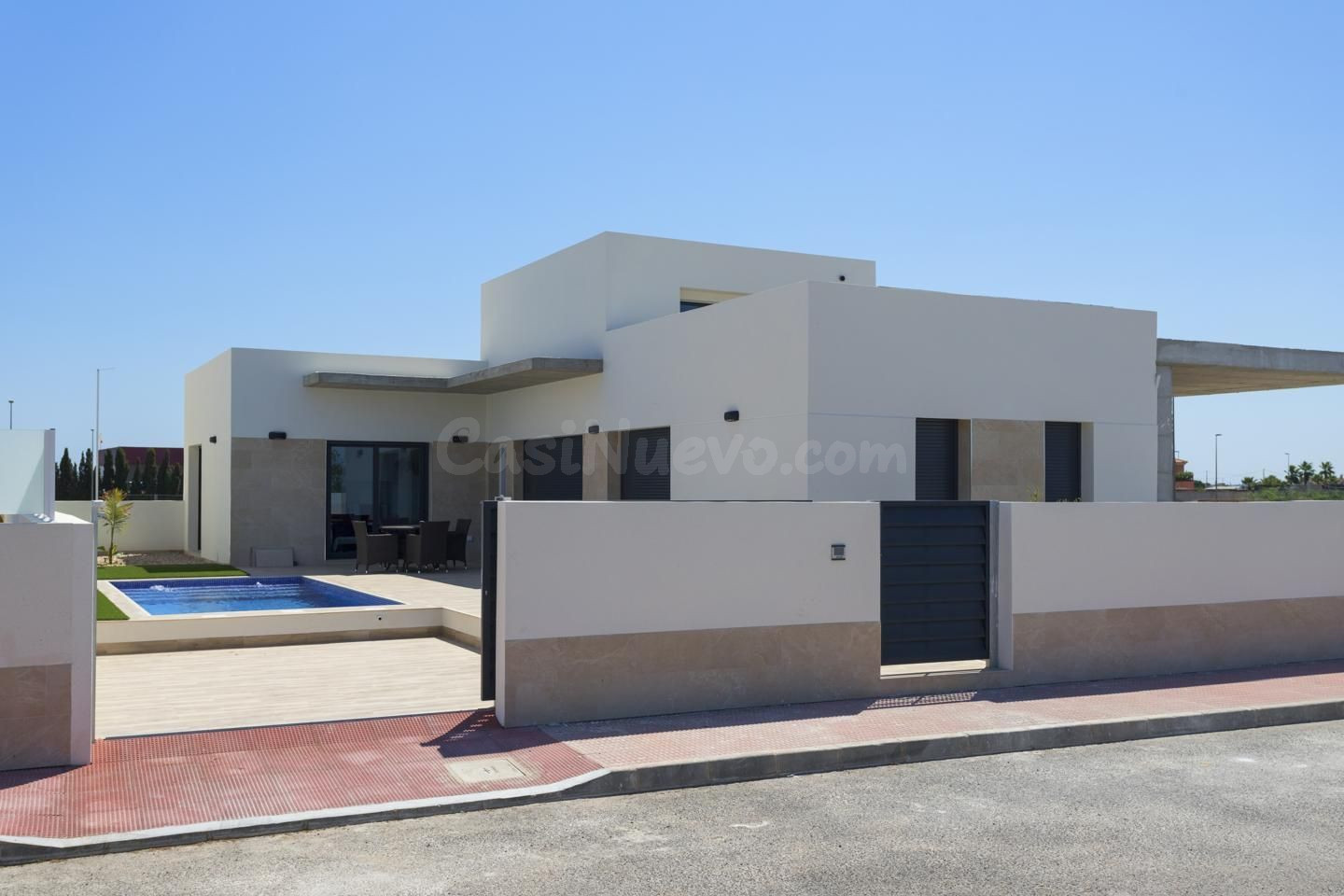 CHALET ADOSADO EN VENTA DAYA NUEVA - foto 2