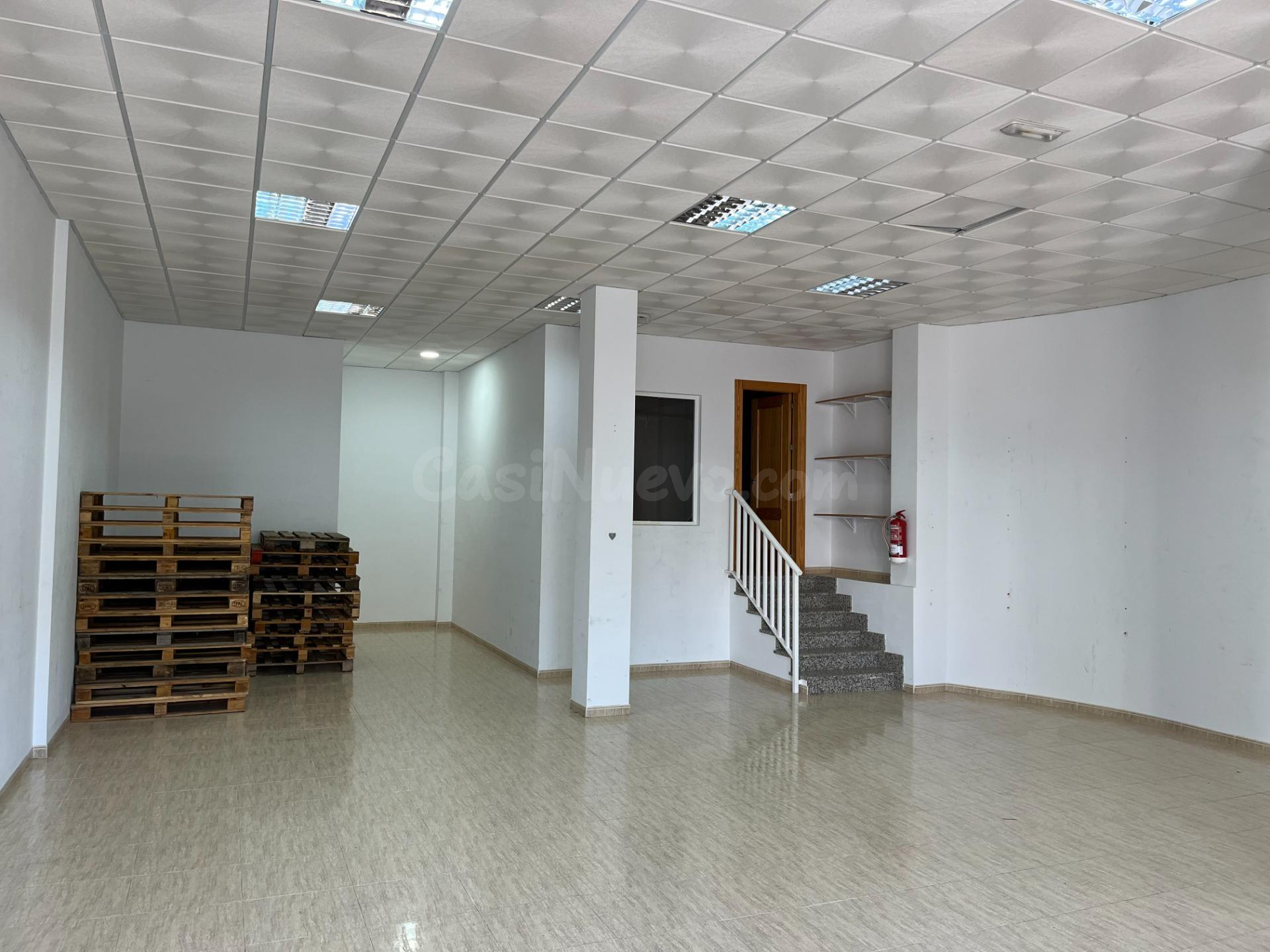 LOCAL COMERCIAL EN EL CENTRO DE LA GANGOSA - foto 2
